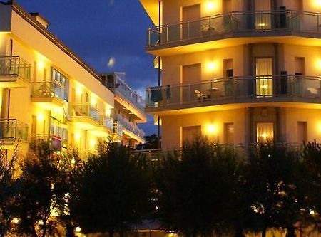 Hotel Lady Mary Milano Marittima Exterior foto