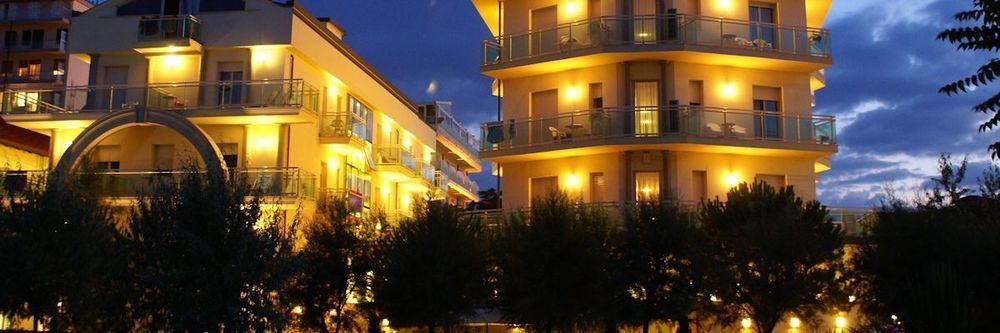 Hotel Lady Mary Milano Marittima Exterior foto