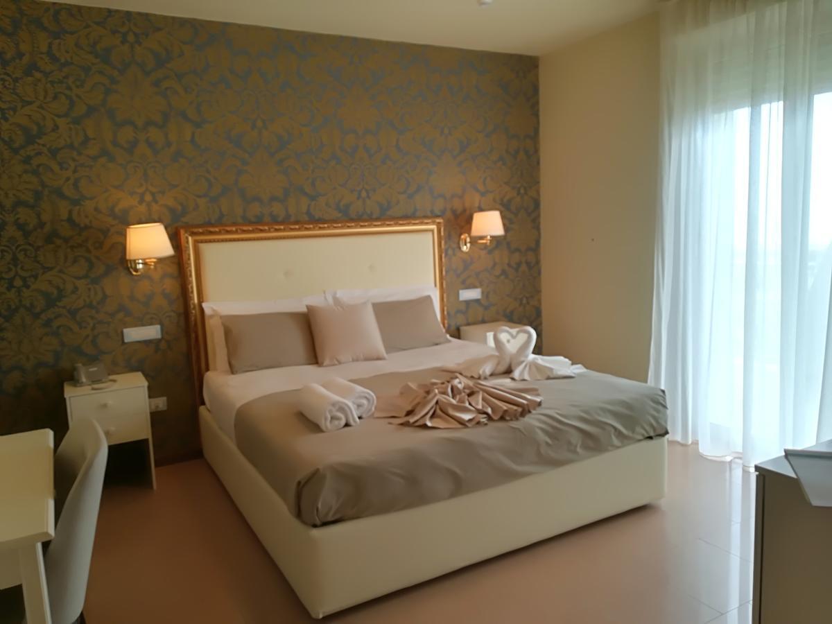 Hotel Lady Mary Milano Marittima Exterior foto
