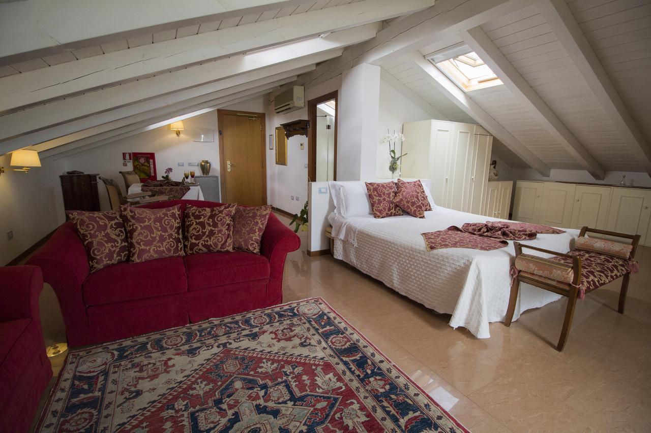 Hotel Lady Mary Milano Marittima Exterior foto
