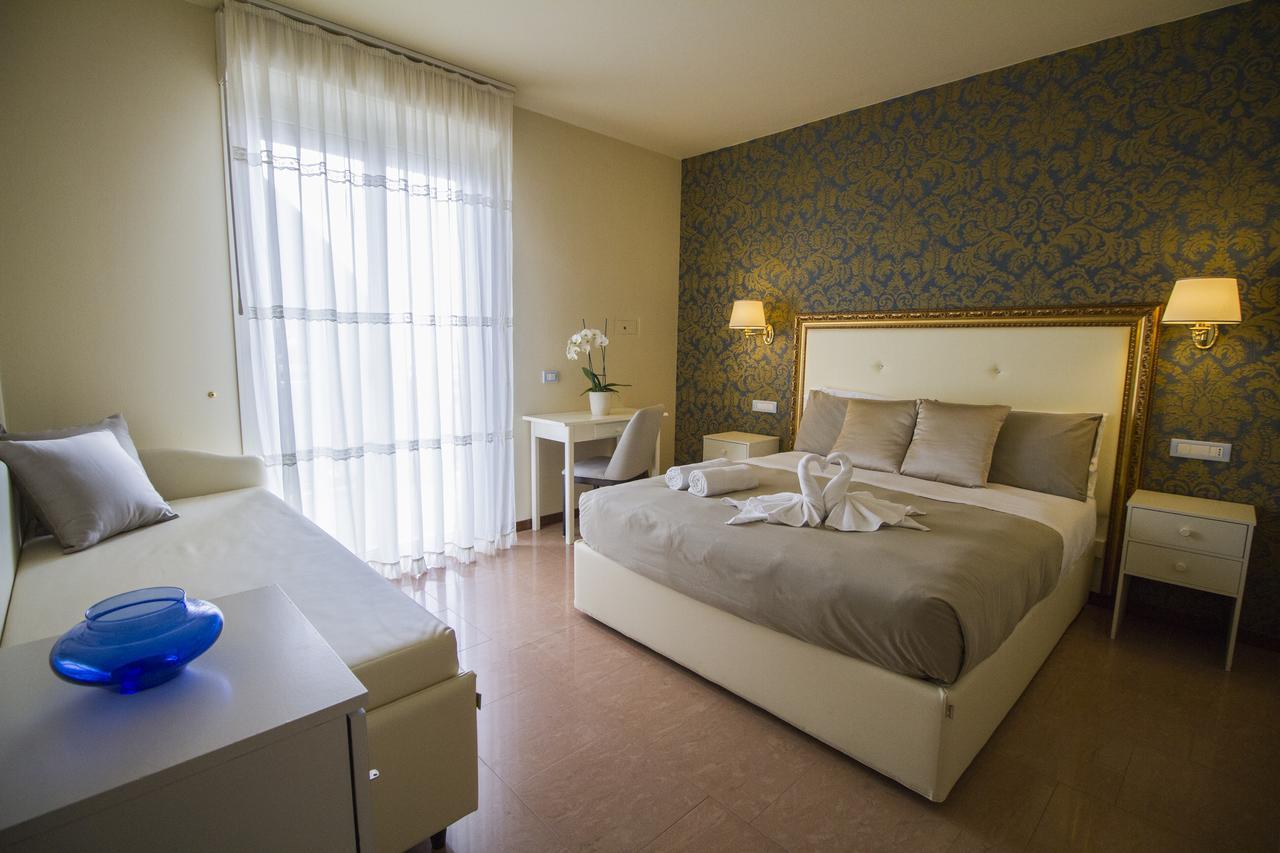 Hotel Lady Mary Milano Marittima Exterior foto